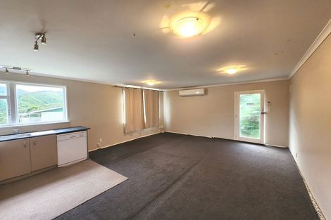 Photo of property in 1a Clinton Way, Kingston, Wellington, 6021