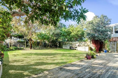 Photo of property in 1233 Papamoa Beach Road, Papamoa Beach, Papamoa, 3118