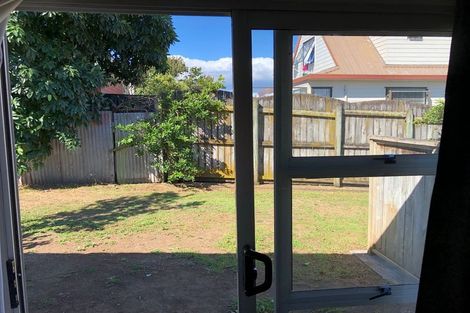 Photo of property in 3/21a Landscape Road, Papatoetoe, Auckland, 2025