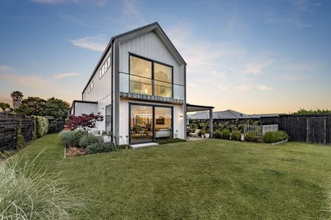 Photo of property in 17 Dinning Road, Riverhead, 0820