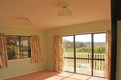 Photo of property in 20 Rangiuia Road, Tolaga Bay, 4077