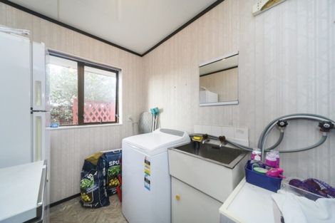 Photo of property in 46 Acacia Street, Kelvin Grove, Palmerston North, 4414