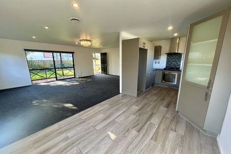 Photo of property in 2/14 Leven Lane, Totara Heights, Auckland, 2105