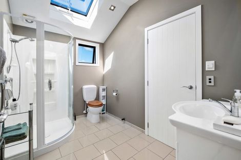 Photo of property in 19 Stonebrook Drive, Wanaka, 9305