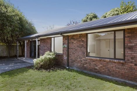 Photo of property in 1/6 Oakhurst Place, Russley, Christchurch, 8042