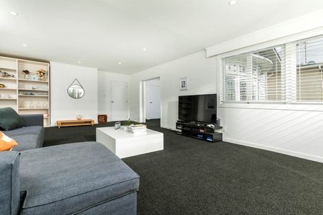 Photo of property in 24 Sulphur Beach Road, Northcote Point, Auckland, 0627