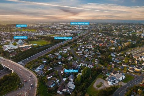 Photo of property in 14 Landsdale Place, Massey, Auckland, 0614