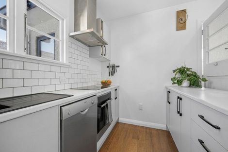 Photo of property in 16 Gorrie Street, Nelson South, Nelson, 7010