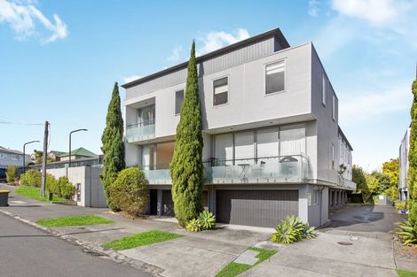 Photo of property in 2/24 Westmoreland Street West, Grey Lynn, Auckland, 1021