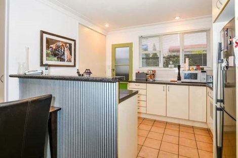 Photo of property in 2/29 Dudley Road, Mission Bay, Auckland, 1071