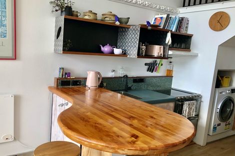 Photo of property in Qba Apartments, 1j/51 Webb Street, Mount Cook, Wellington, 6011