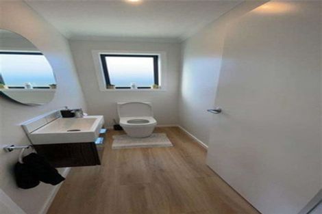 Photo of property in 7 Desert Gold Lane, Wallaceville, Upper Hutt, 5018