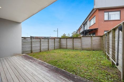 Photo of property in 7 Meritage Lane, Te Atatu South, Auckland, 0610