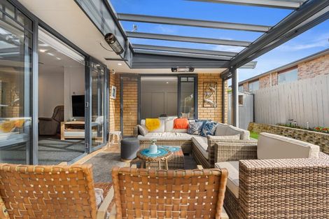 Photo of property in 108 Lakeside Drive, Orewa, 0931