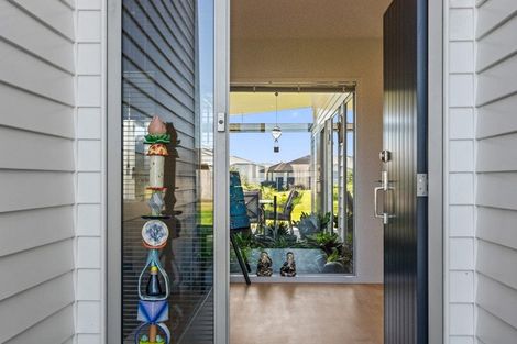 Photo of property in 9 Kamahi Place, One Tree Point, 0118