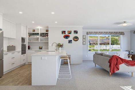 Photo of property in 15 Hamon Place, Pukehangi, Rotorua, 3015