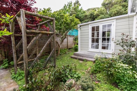 Photo of property in 11 Levina Avenue, Aro Valley, Wellington, 6021