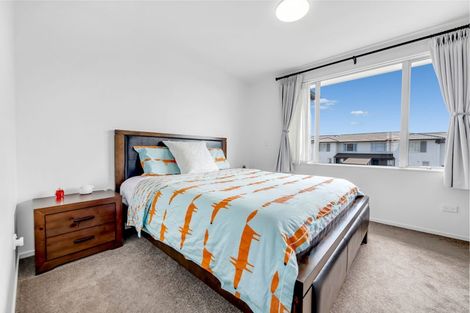 Photo of property in 4/25 Opito Way, East Tamaki, Auckland, 2013