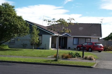 Photo of property in 33 Summermist Drive, Northpark, Auckland, 2013