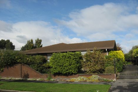 Photo of property in 11 Sayers Crescent, Ilam, Christchurch, 8041