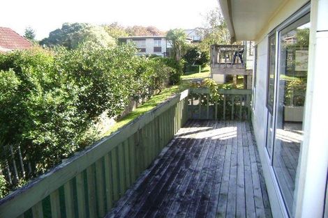 Photo of property in 2/3 Northwick Place, Hillcrest, Auckland, 0627