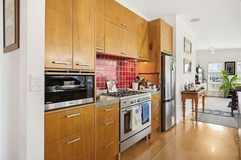 Photo of property in 5 Debenham Drive, Whitianga, 3510
