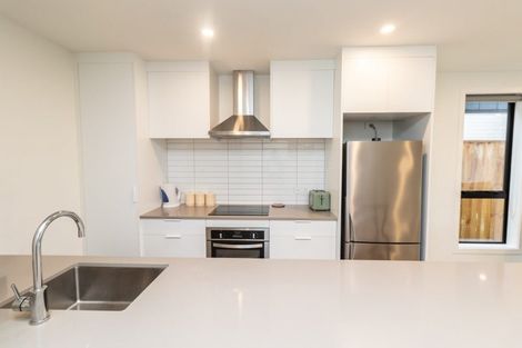 Photo of property in 11/27 Main Road, Wainuiomata, Lower Hutt, 5014