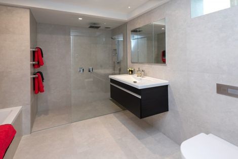 Photo of property in 14 Paparoa Road, Cockle Bay, Auckland, 2014