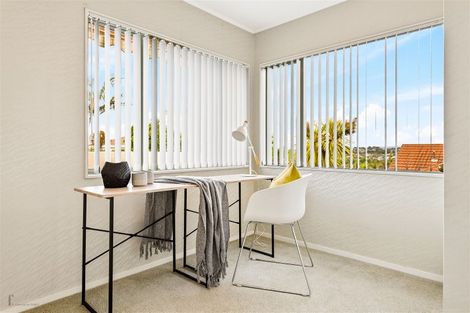 Photo of property in 10 Suncrest Drive, West Harbour, Auckland, 0618