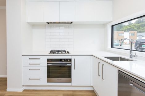 Photo of property in 4 Raeble Walkington Lane, Wallaceville, Upper Hutt, 5018