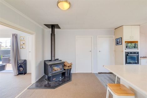 Photo of property in 32 Inwoods Road, Parklands, Christchurch, 8083
