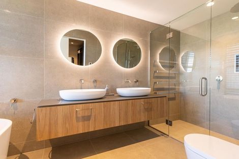 Photo of property in 17 Falconer Rise, Jacks Point, Queenstown, 9371