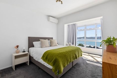 Photo of property in 277 Queens Drive, Lyall Bay, Wellington, 6022
