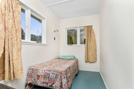 Photo of property in 44 Atkinson Road, Titirangi, Auckland, 0604