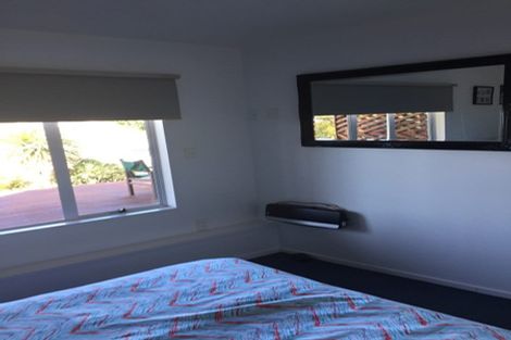 Photo of property in 17 Selleck Street, Mount Pleasant, Christchurch, 8081