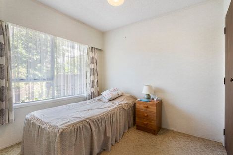 Photo of property in 2/4 Dalwhinnie Parade, Highland Park, Auckland, 2010