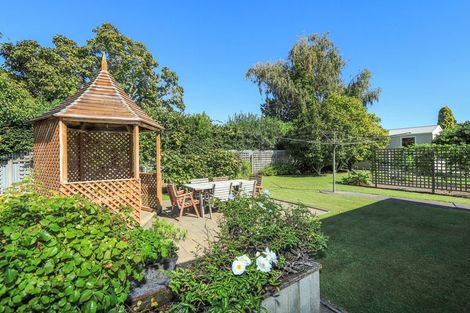 Photo of property in 437 Dalcross Street, Mayfair, Hastings, 4122