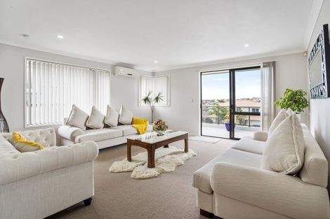 Photo of property in 19 The Enclave, Totara Heights, Auckland, 2105