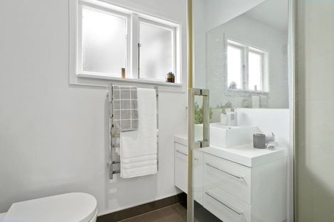 Photo of property in 98 Hamilton Avenue, Ilam, Christchurch, 8041