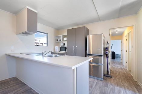 Photo of property in 12b Sturges Road, Henderson, Auckland, 0612