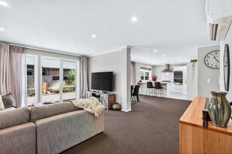 Photo of property in 22 Huka Heights Drive, Rangatira Park, Taupo, 3330