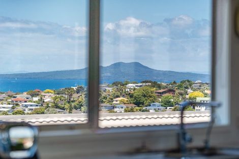 Photo of property in 22 Summit Drive, Torbay, Auckland, 0630