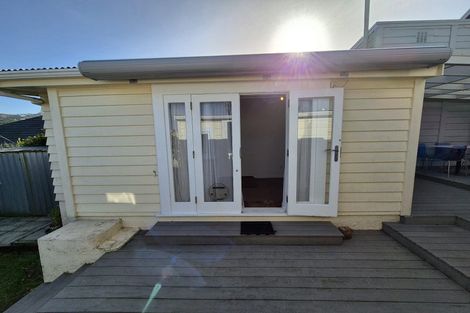 Photo of property in 7 Herald Terrace, Berhampore, Wellington, 6023