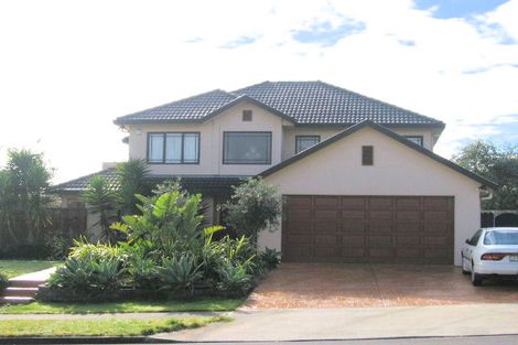 Photo of property in 36 Moyrus Crescent, East Tamaki Heights, Auckland, 2016