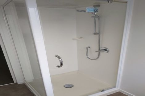 Photo of property in 6 Rickards Place, New Lynn, Auckland, 0600