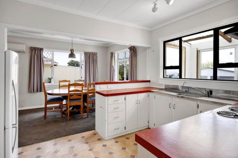 Photo of property in 43 Brown Street, Inglewood, 4330