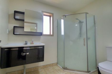 Photo of property in 2 Greensboro Street, Hamilton East, Hamilton, 3216