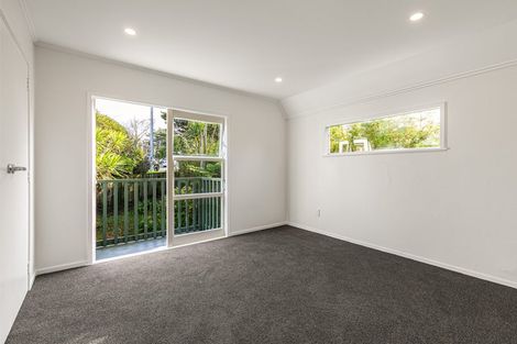 Photo of property in 2/6 Griffen Road, Mount Roskill, Auckland, 1041