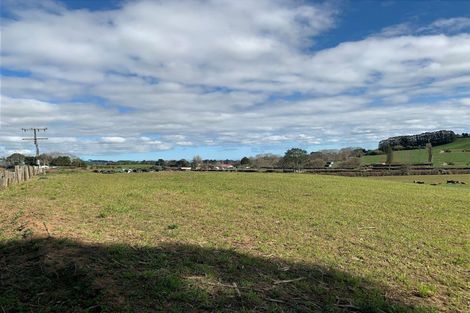 Photo of property in 169 Rawhitiroa Road, Eltham, 4398