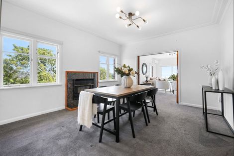 Photo of property in 14 Weona Place, Westmere, Auckland, 1022